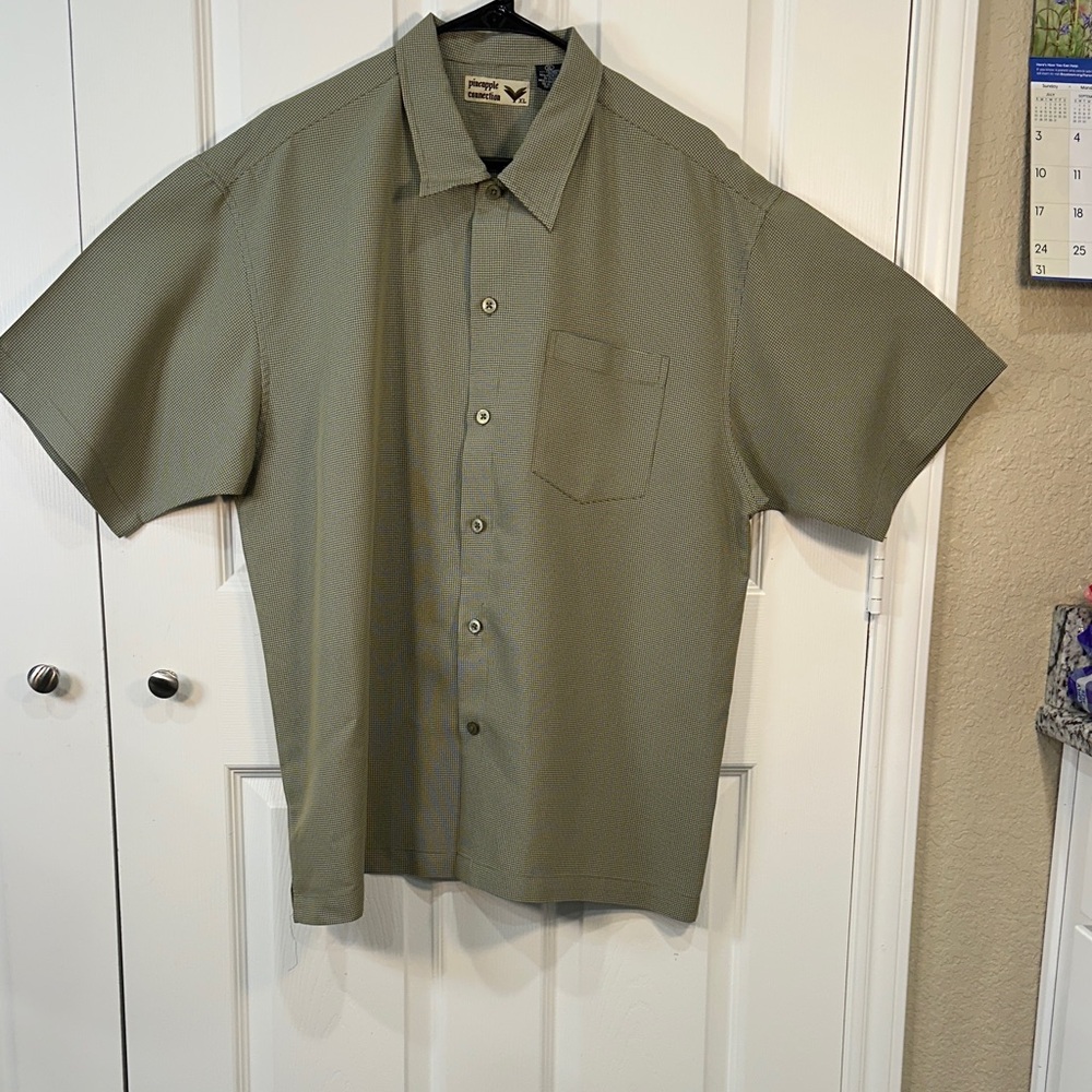 Olive Green Short-Sleeve Button-Down Shirt